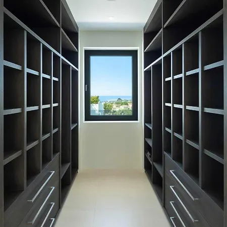 Villa Impresionante De Lujo Moderna En Nagueles Marbella