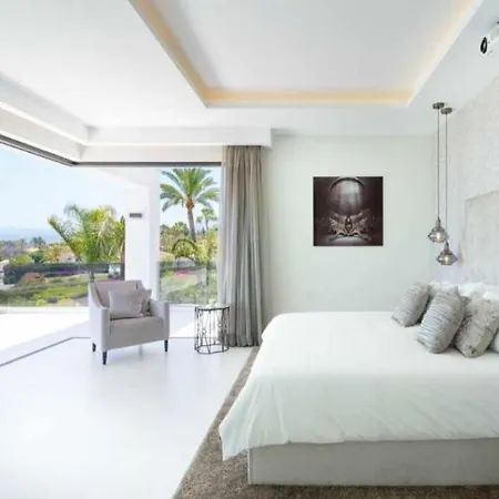 Impresionante De Lujo Moderna En Nagueles Marbella