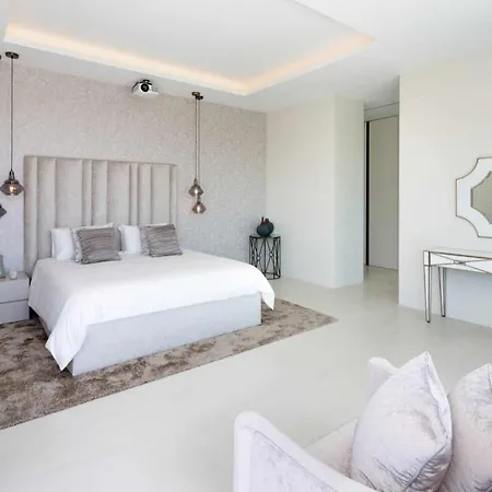 Impresionante De Lujo Moderna En Nagueles Villa *