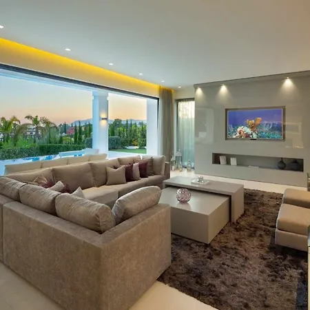 Impresionante De Lujo Moderna En Nagueles Villa