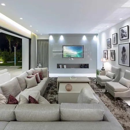 Impresionante De Lujo Moderna En Nagueles Villa *