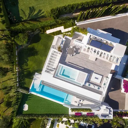 Villa Impresionante De Lujo Moderna En Nagueles Marbella