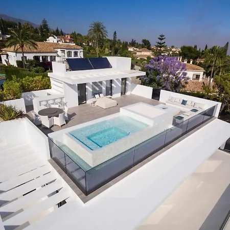 Villa Impresionante De Lujo Moderna En Nagueles *